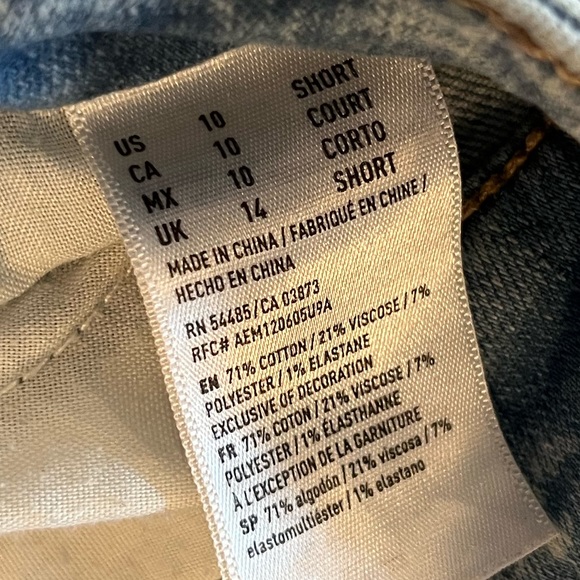 American Eagle Distressed Next Level Stretch Jeans - Picture 4 of 5